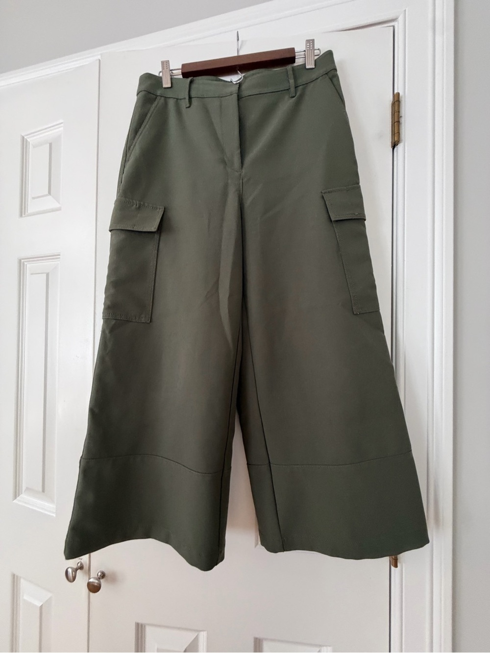 Loft cropped cargo pants